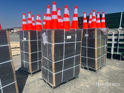 Quantity of (250) 2025 SELA TSC28 28 in Verkeer kegels (Unused)