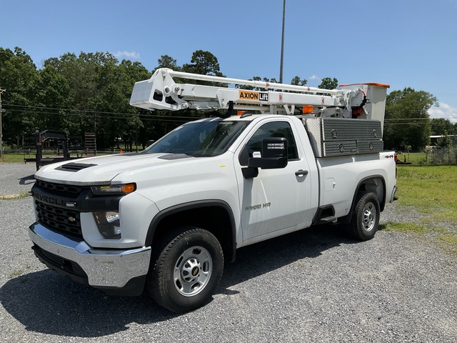 2022 Axion UR3410 27 ft on 2021 Chevrolet Silverado 2500HD 4x4 Bucket Truck