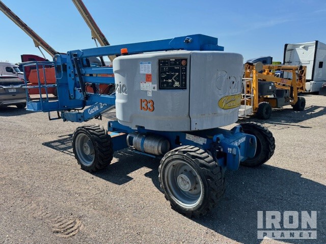 ELEVADOR ARTICULADO 2014 GENIE 4WD Z4525