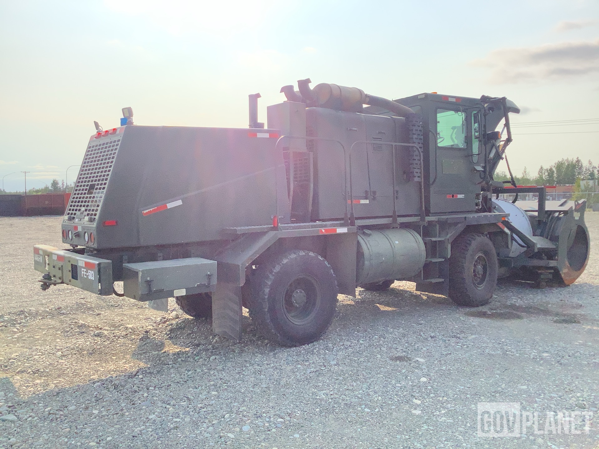 Surplus 1993 Oshkosh HB-2518-MP3 4x4 Snow Plow Truck in