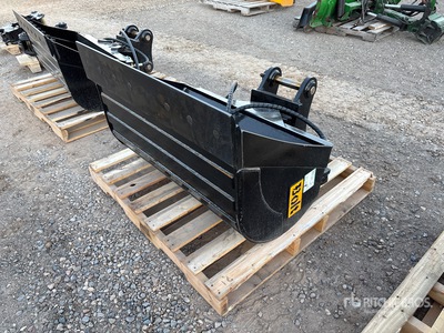 Bolt 42 in Q/C Hydraulic Tilting Excavator Bucket (Unused)