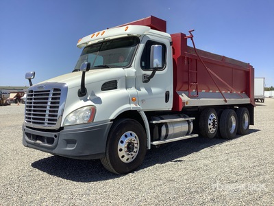2014 Freightliner Cascadia 113 8x4 Camion à benne basculante Tridem
