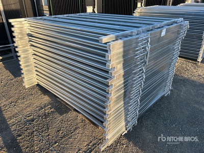 Quantity of (30) BYT 2.1 m x 1.8 m Galvanized Panneau pour bétail (Unused)