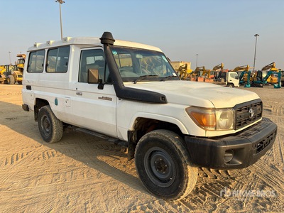 2018 Toyota Land Cruiser 78R 4x4 Vehiculo todoterreno