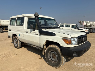 2018 Toyota Land Cruiser 78R 4x4 Vehiculo todoterreno