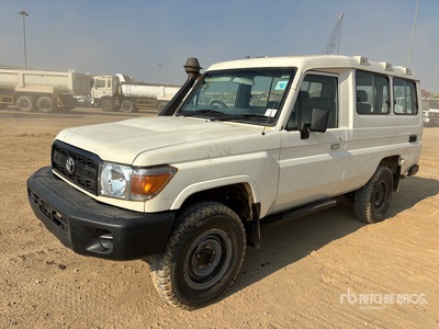 2018 Toyota Land Cruiser 78R 4x4 Vehiculo todoterreno