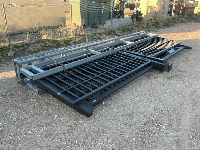 (3) Suihe 20' Metal Driveway Gates