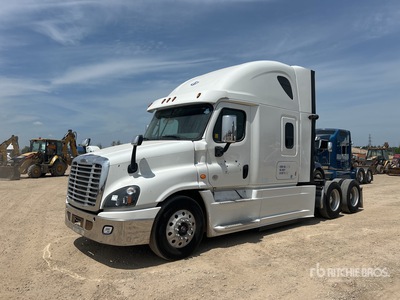 2016 Freightliner Cascadia 125 6x4 T/A Sleeper Truck Tractor