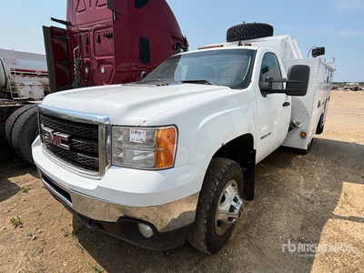 2011 GMC Sierra 3500HD SLE 4x4 Utility Truck