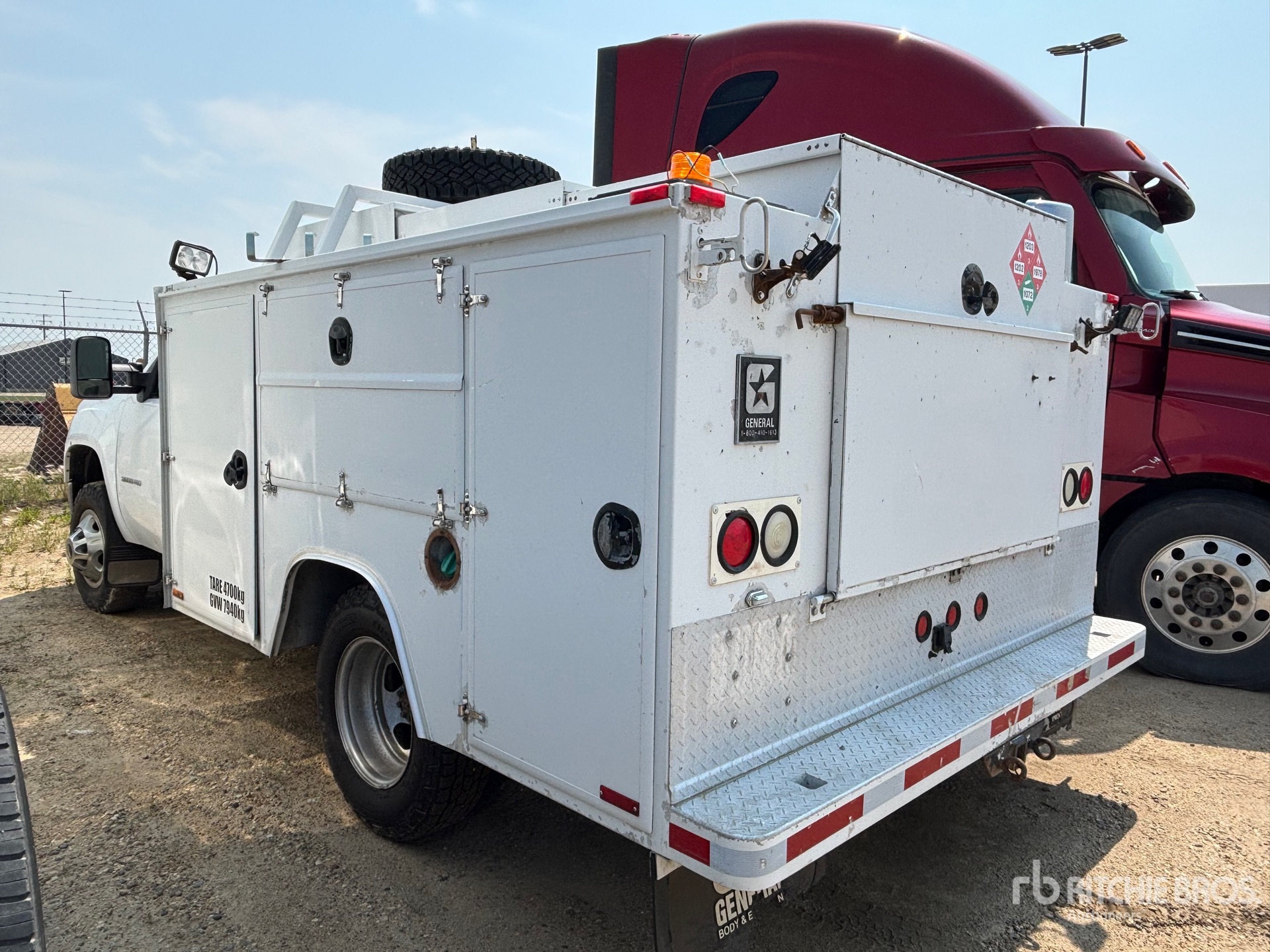 2011 GMC Sierra 3500HD SLE 4x4 Camión Utilitario