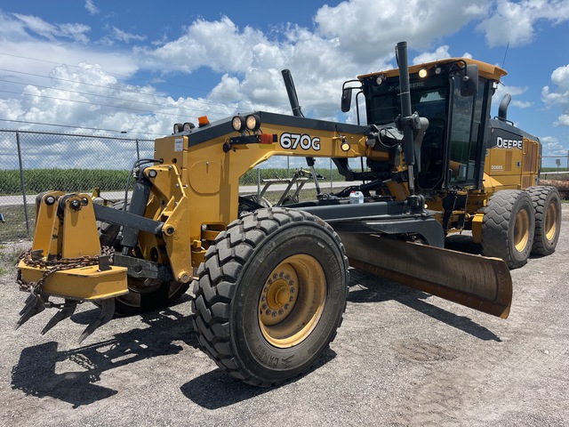 2018 John Deere 670G