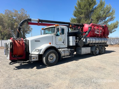 Vactor 2100 on 2013 Kenworth T-800 6x4 Vacuum Tanker Truck