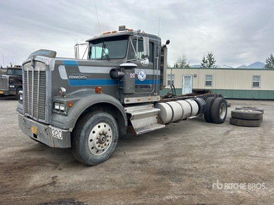 1983 Kenworth W900 6x4 Day Cab Prime Mover (Glider Kit)