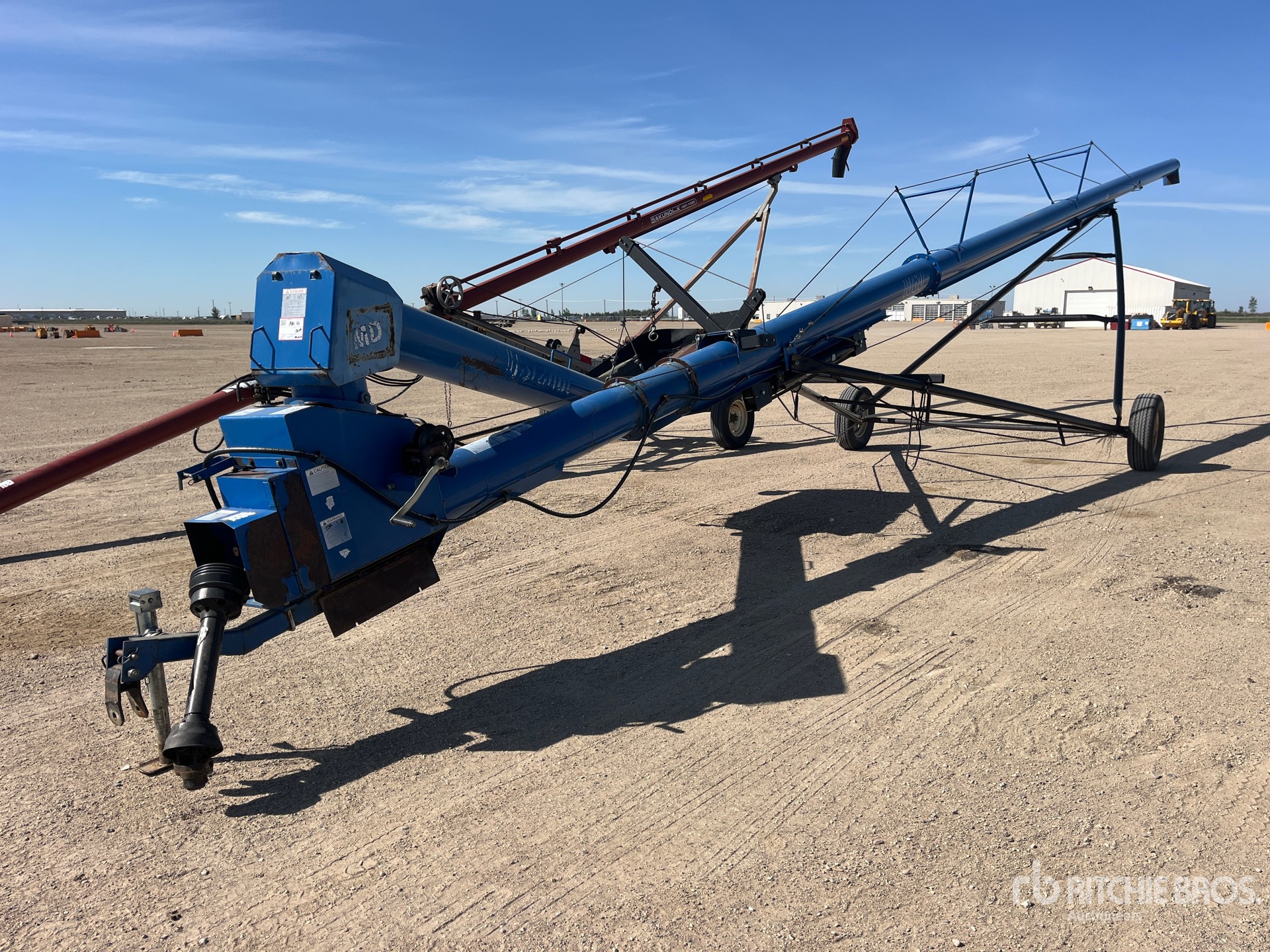Brandt 1060 10 in x 60 ft Swing Swing-Away Transfer Vis sans fin à grain