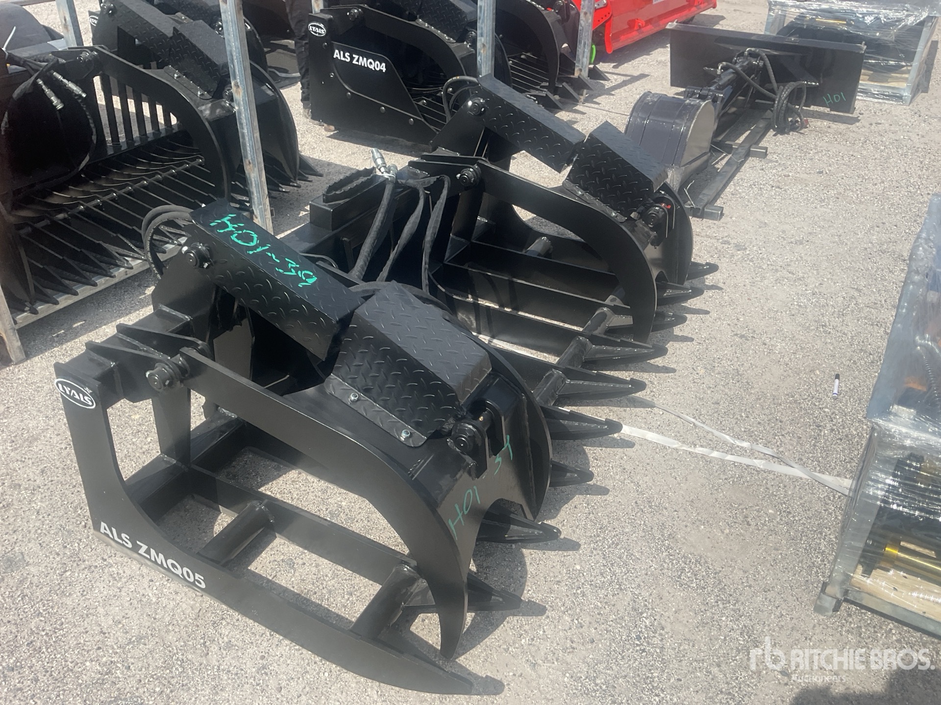 2025 LYALS ZMQO5 82 in Skid Steer Grapple (Unused)