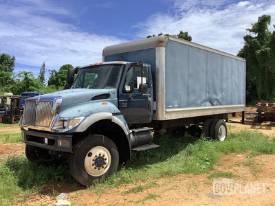 2007 International 7300 4x4 Van Truck