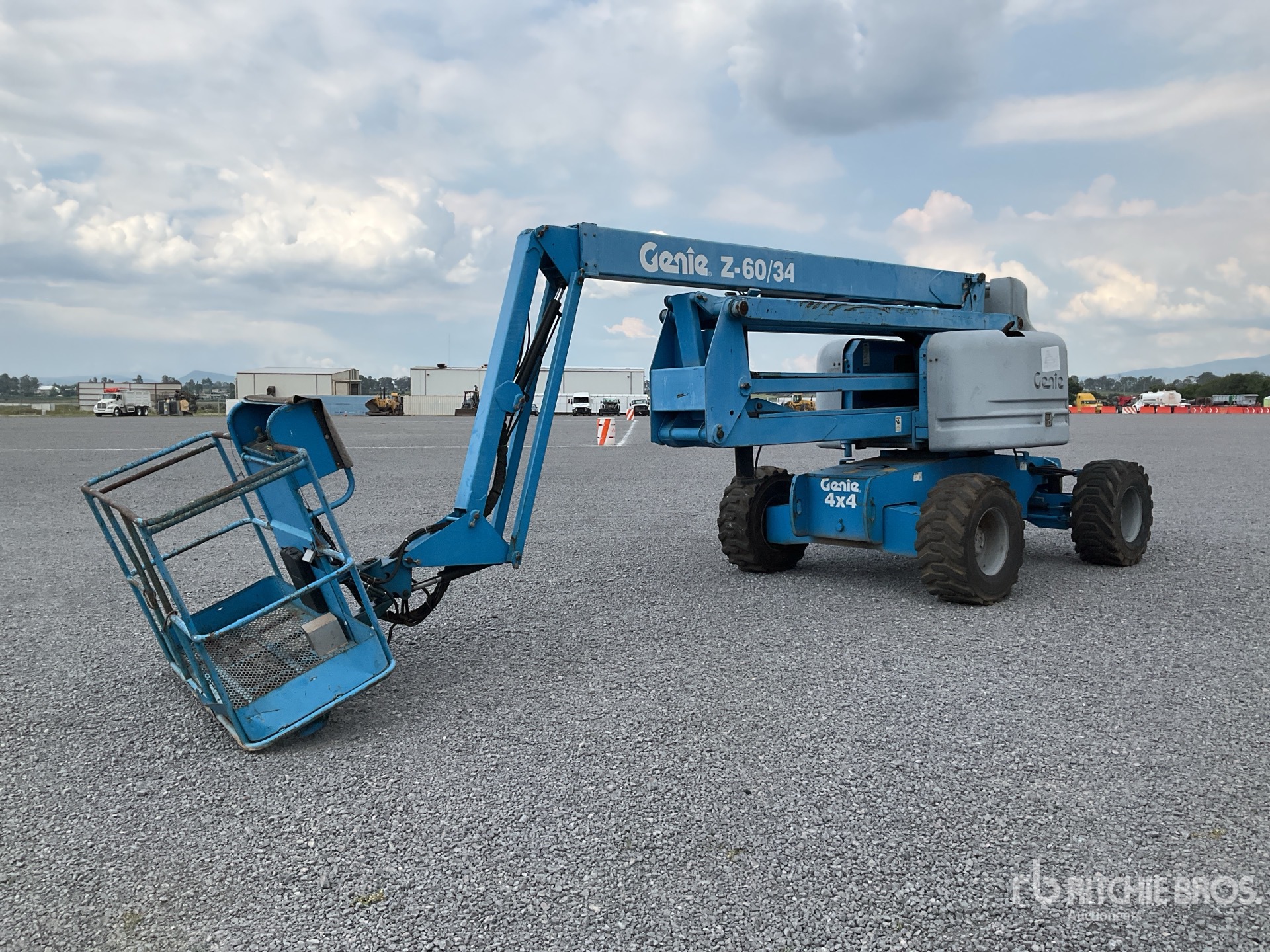 2005 Genie Z6034 4WD Diesel Elevador Articulado / Articulating Boom Lift