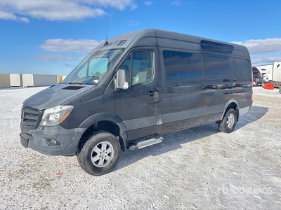 2017 Mercedes 2500 Sprinter 4x4 5 Fourgonnette de passagers