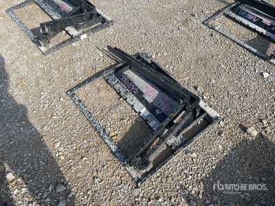 2025 GIYI 30 in Mini Skid Steer Forks (Unused)