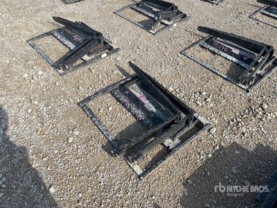 2025 GIYI 30 in Mini Skid Steer Forks (Unused)