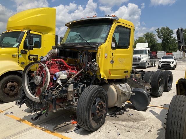 2021 Peterbilt 579 6x4 T/A Day Cab Truck Tractor (Inoperable)