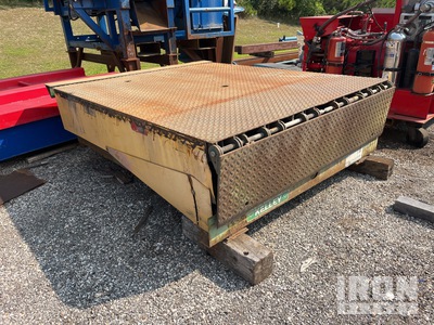 Kelly Hydraulic Loading Dock Plate