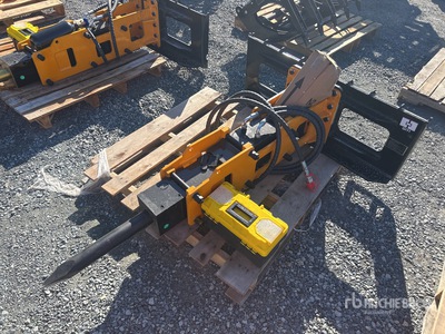 2025 GIYI GY-D680 3 in Skid Steer Post Driver (Unused)