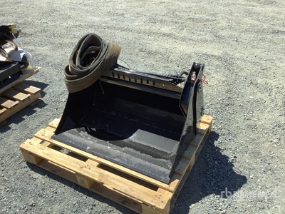 2025 GIYI GY-XKH39F 39 in Multi-Purpose Mini Skid Steer Bucket (Unused)