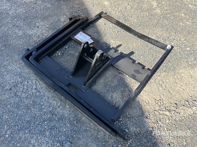 GIYI 760 mm Excavator Forks - Fits 1 - 3 ton (Unused)