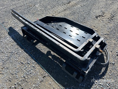 2025 GIYI SF60 1500 mm Skid Steer Forks (Unused)