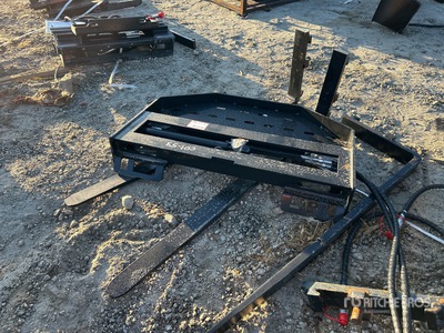 2025 GIYI SF60 59 in Side Shift Skid Steer Forks (Unused)