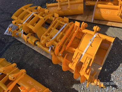 Quantity of (8) VICSEC Excavator Attachments エクスカベーター用アタッチメント - その他 (Unused)