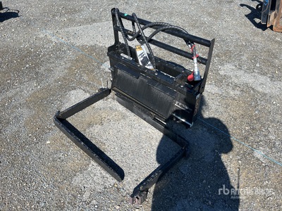 2025 GIYI GY-CYHC 760 mm Mini スキッドステア用フォーク (Unused)