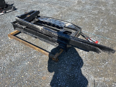 2025 GIYI SF60 1500 mm Skid Steer Forks (Unused)