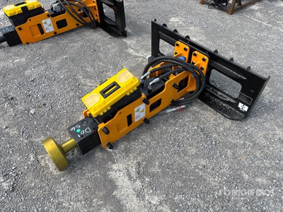 2025 GIYI D680 8 in Skid Steer Post Driver (Unused)
