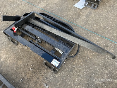 2025 GIYI SF60 1500 mm Skid Steer Forks (Unused)