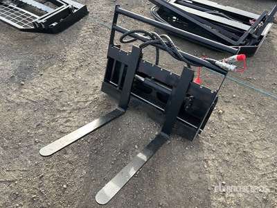 GIYI GY-CYHC 760 mm Mini Skid Steer Forks (Unused)