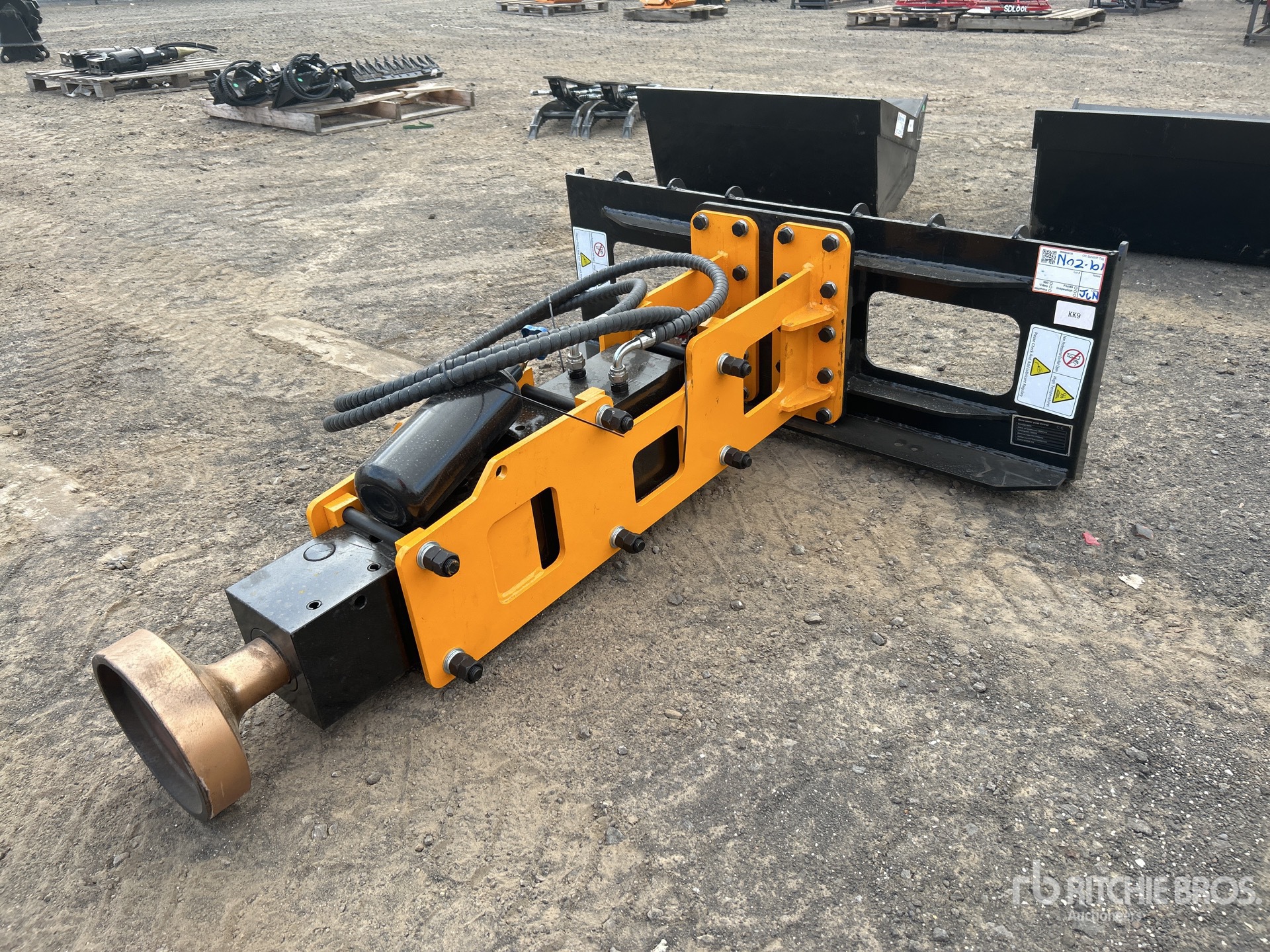 2025 GIYI 680 Skid Steer Post Driver (Unused)