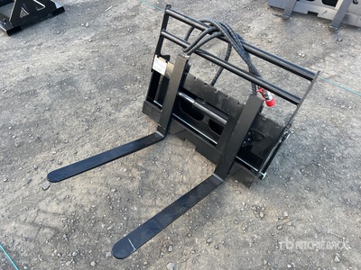 2025 GIYI GY-CYHC 760 mm Mini Skid Steer Forks (Unused)