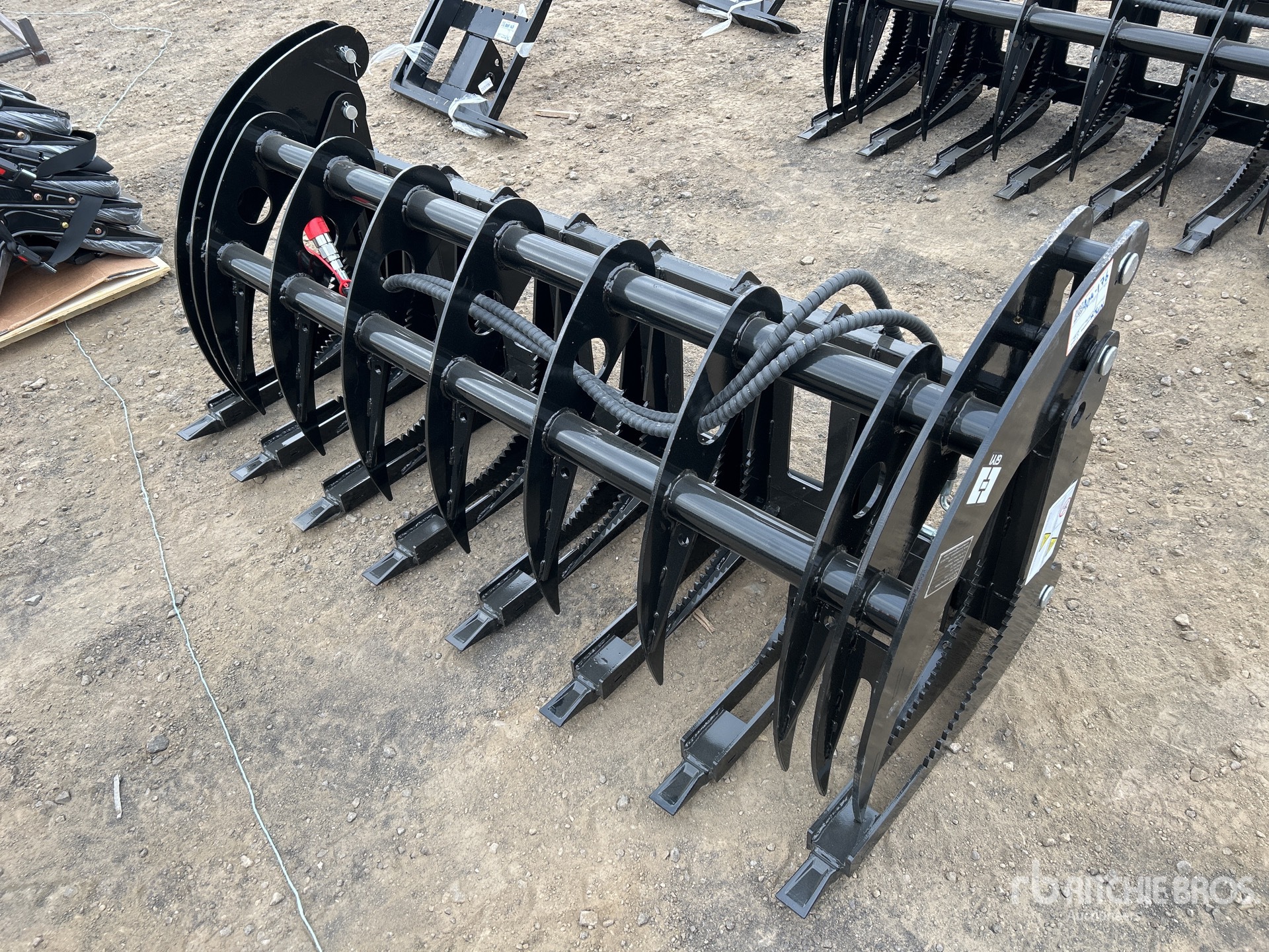 2025 GIYI GY-CLG72C 1800 mm Skid Steer Root Rake (Unused)