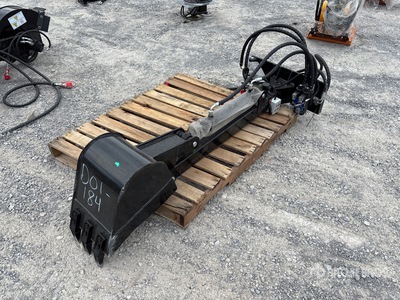 2025 GIYI GY-BD43 12 in Mini スキッドステアバックホー (Unused)