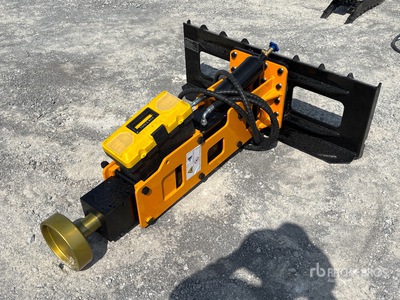 2025 GIYI GY-D680 8 in Skid Steer Post Driver (Unused)
