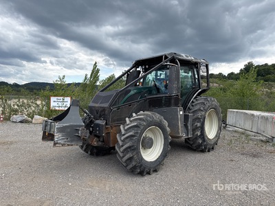 2017 Valtra T214 D Tracteur Agricole トラクター