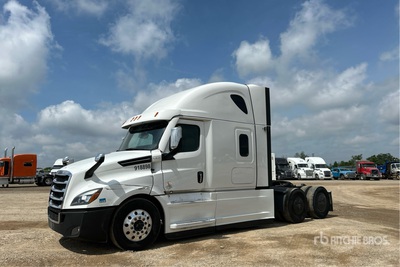 2022 Freightliner Cascadia 126 6x4 T/A Sleeper Truck Tractor