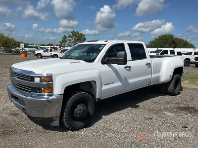 2015 Chevrolet Silverado 3500HD 4x2 Crew Cab Pickup