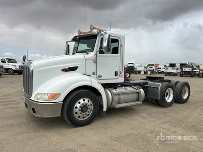2014 Peterbilt 384 6x4 Ciągnik siodłowy T/A z kabiną dzienną