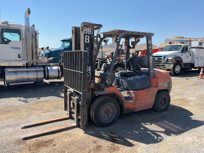 2011 Toyota 7FGU35 7000 lb Pneumatic Tire Forklift
