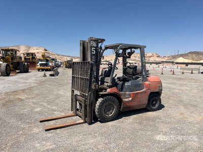 2011 Toyota 7FGU35 7000 lb Pneumatic Tire Forklift