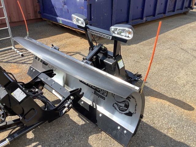 Buyers SnowDogg MDII 6 ft 8 in 1 Way Snow Plow (Unused) Buyers SnowDogg MDII 6 ft 8 in 1 Way Snow Plow (Unused)