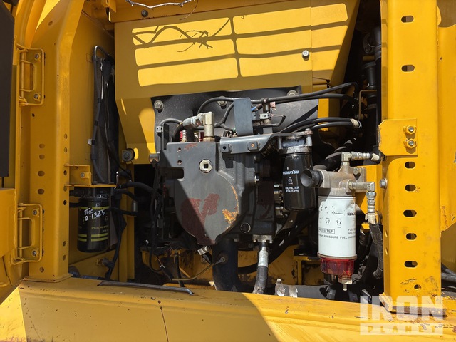 EXCAVADORA 2015 KOMATSU PC210LC10
